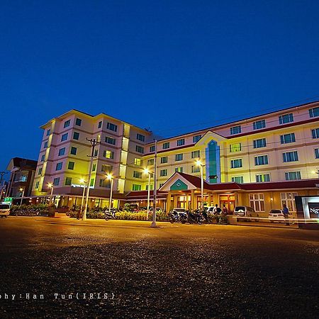 Ngwe Moe Hotel Mawlamyine Exteriör bild