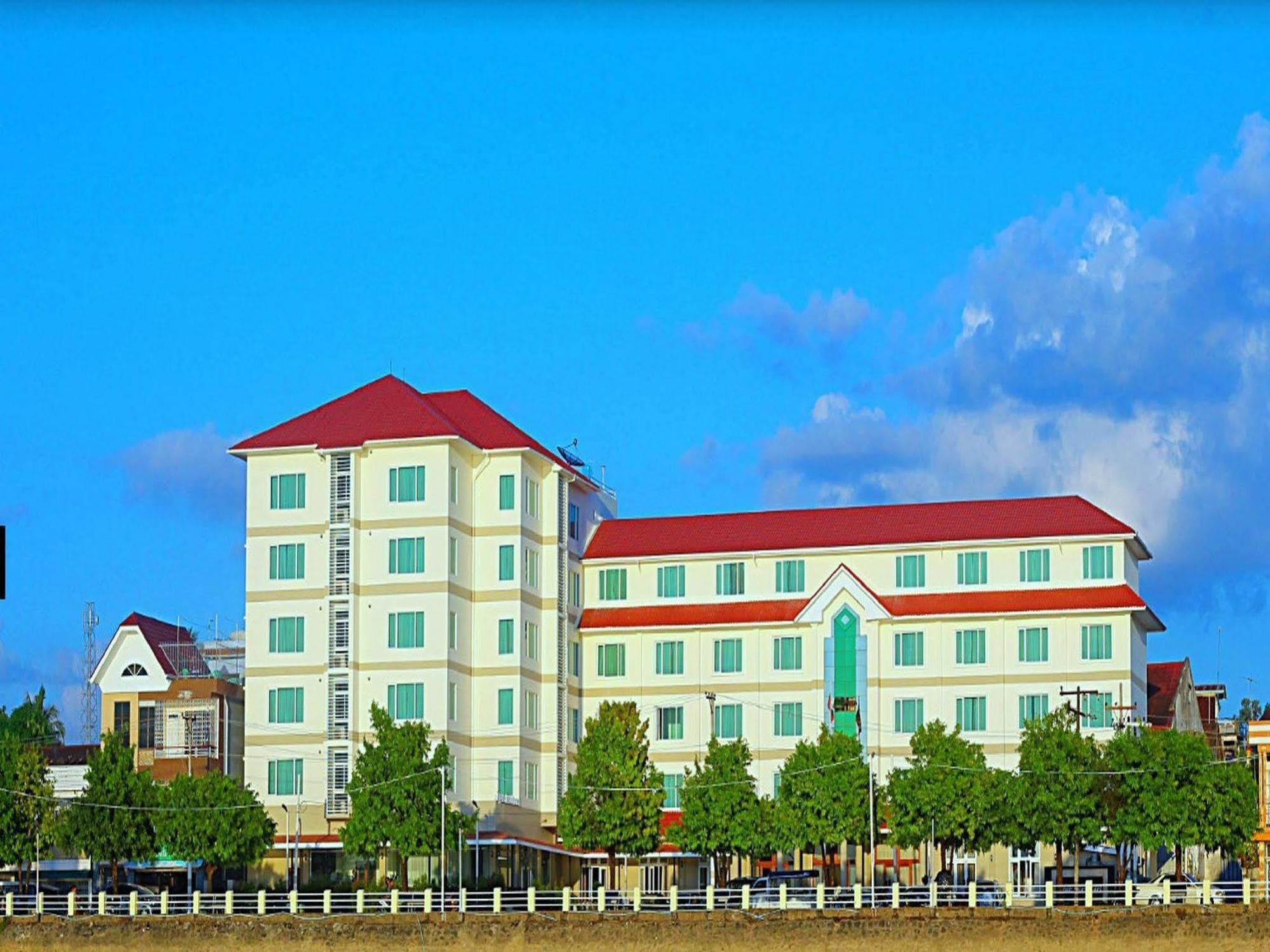 Ngwe Moe Hotel Mawlamyine Exteriör bild