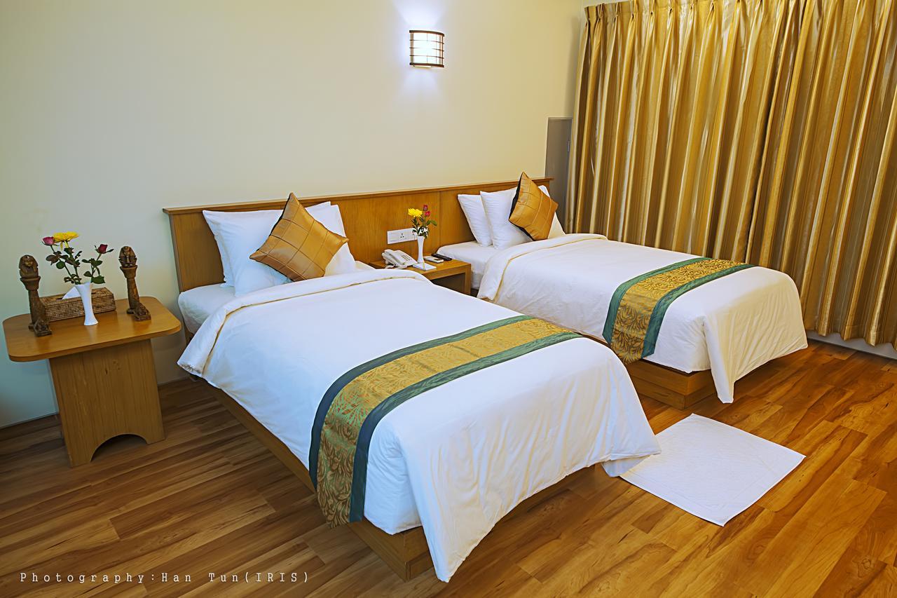 Ngwe Moe Hotel Mawlamyine Exteriör bild
