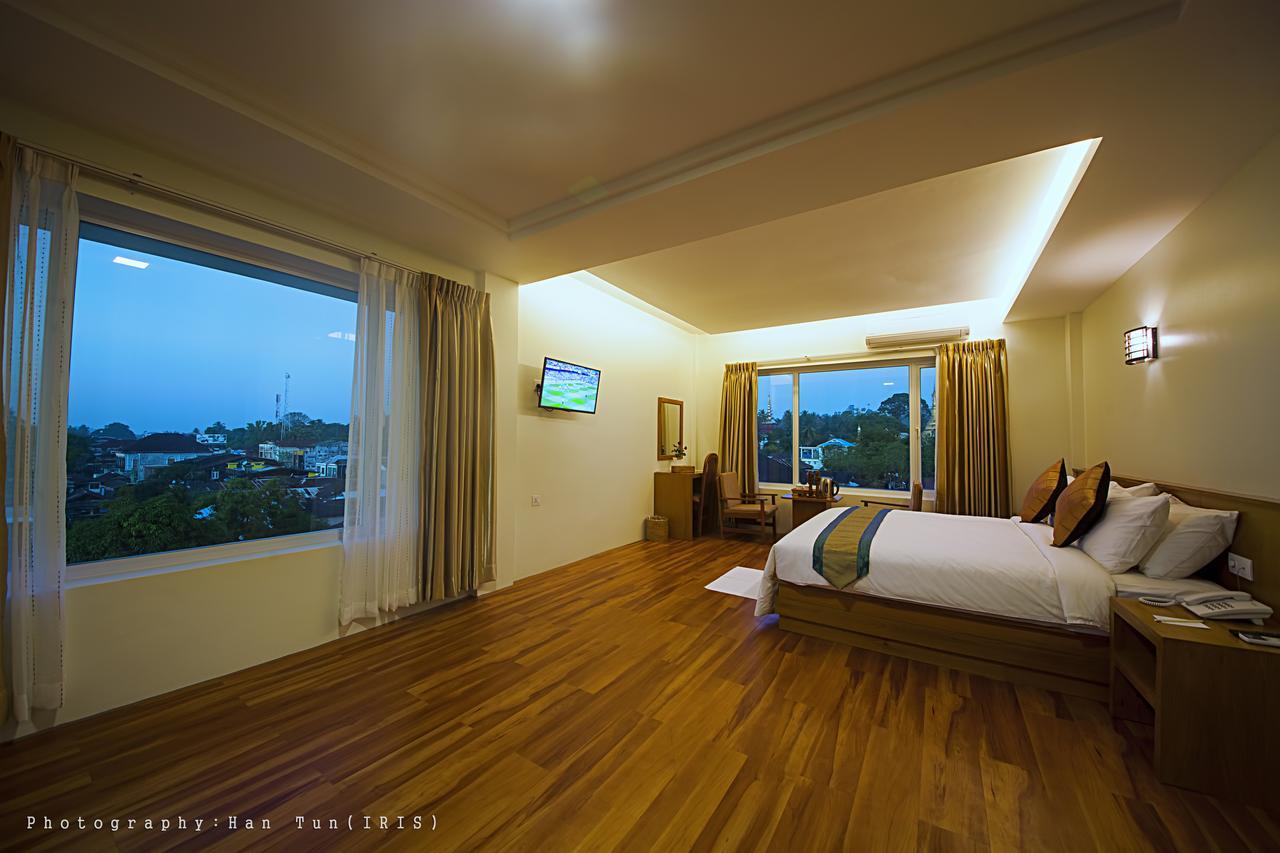 Ngwe Moe Hotel Mawlamyine Exteriör bild