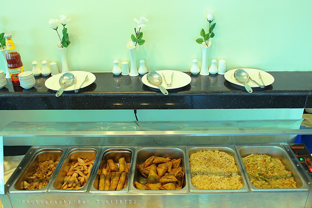 Ngwe Moe Hotel Mawlamyine Exteriör bild