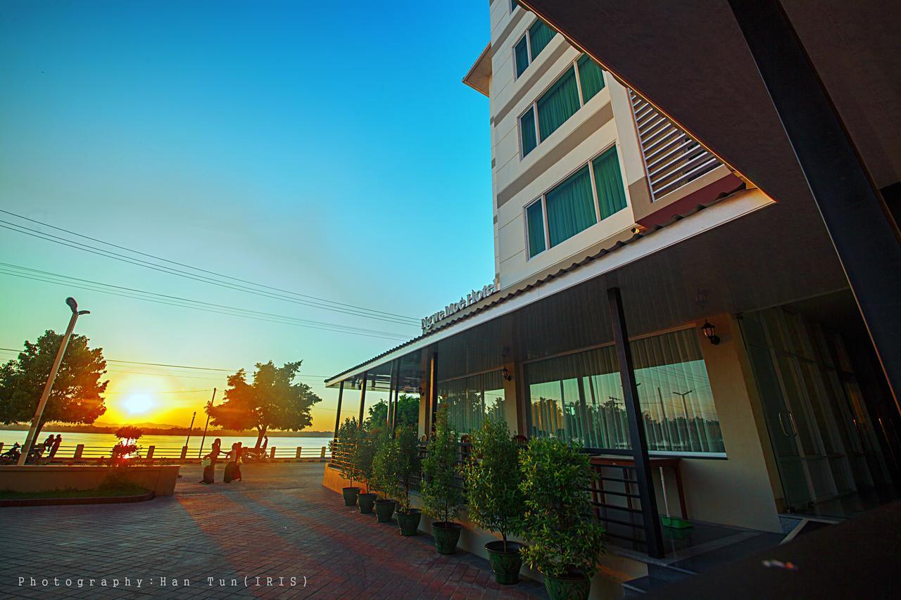 Ngwe Moe Hotel Mawlamyine Exteriör bild