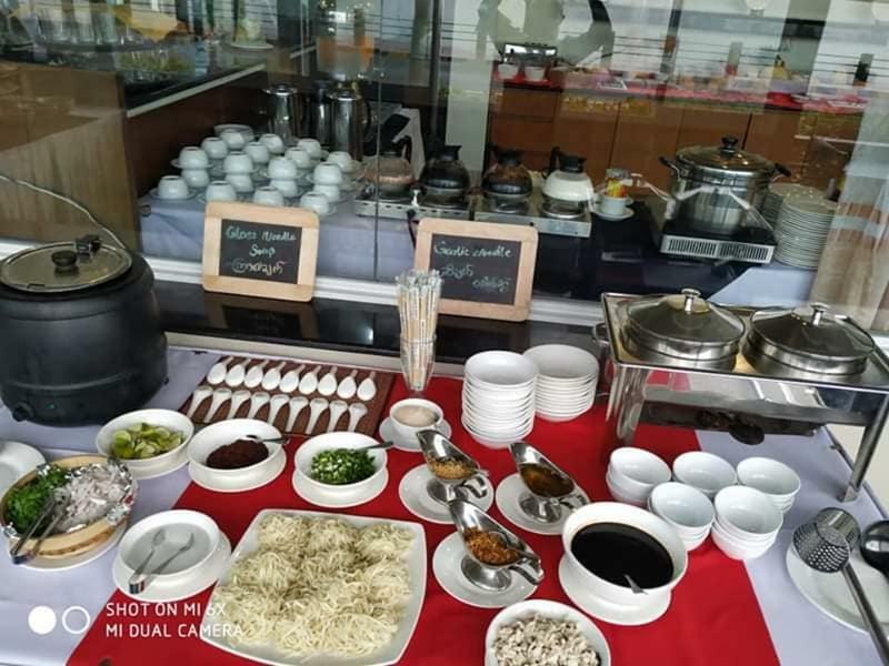 Ngwe Moe Hotel Mawlamyine Exteriör bild