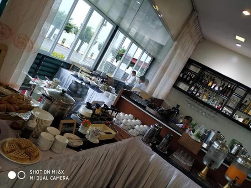Ngwe Moe Hotel Mawlamyine Exteriör bild